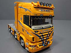 62933
