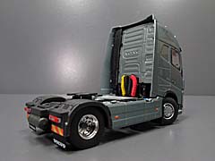 65300